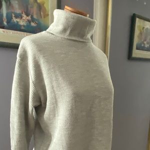 Lightweight Grey Turtleneck